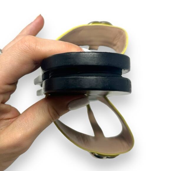 Gucci GG Marmont Thong Double G Flat Leather Sandals Yellow Silver 37.5 Women’s - Picture 6 of 11